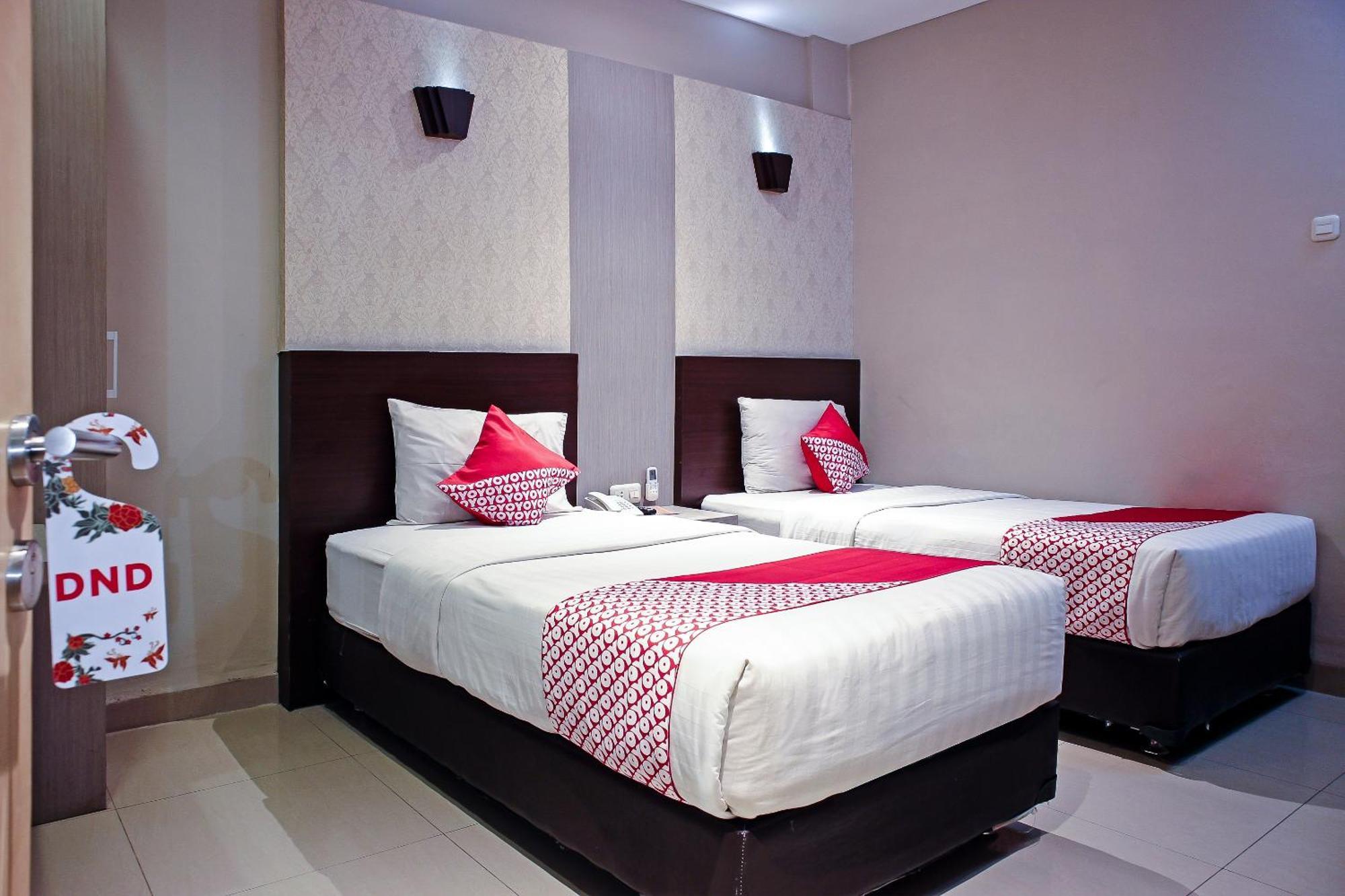 Oyo 1009 Hotel Bumi Malaya Medan Exteriér fotografie