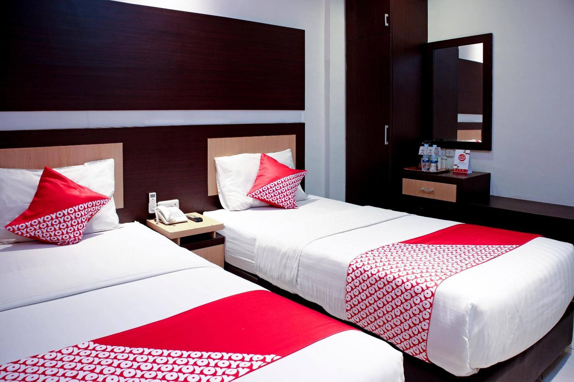 Oyo 1009 Hotel Bumi Malaya Medan Exteriér fotografie