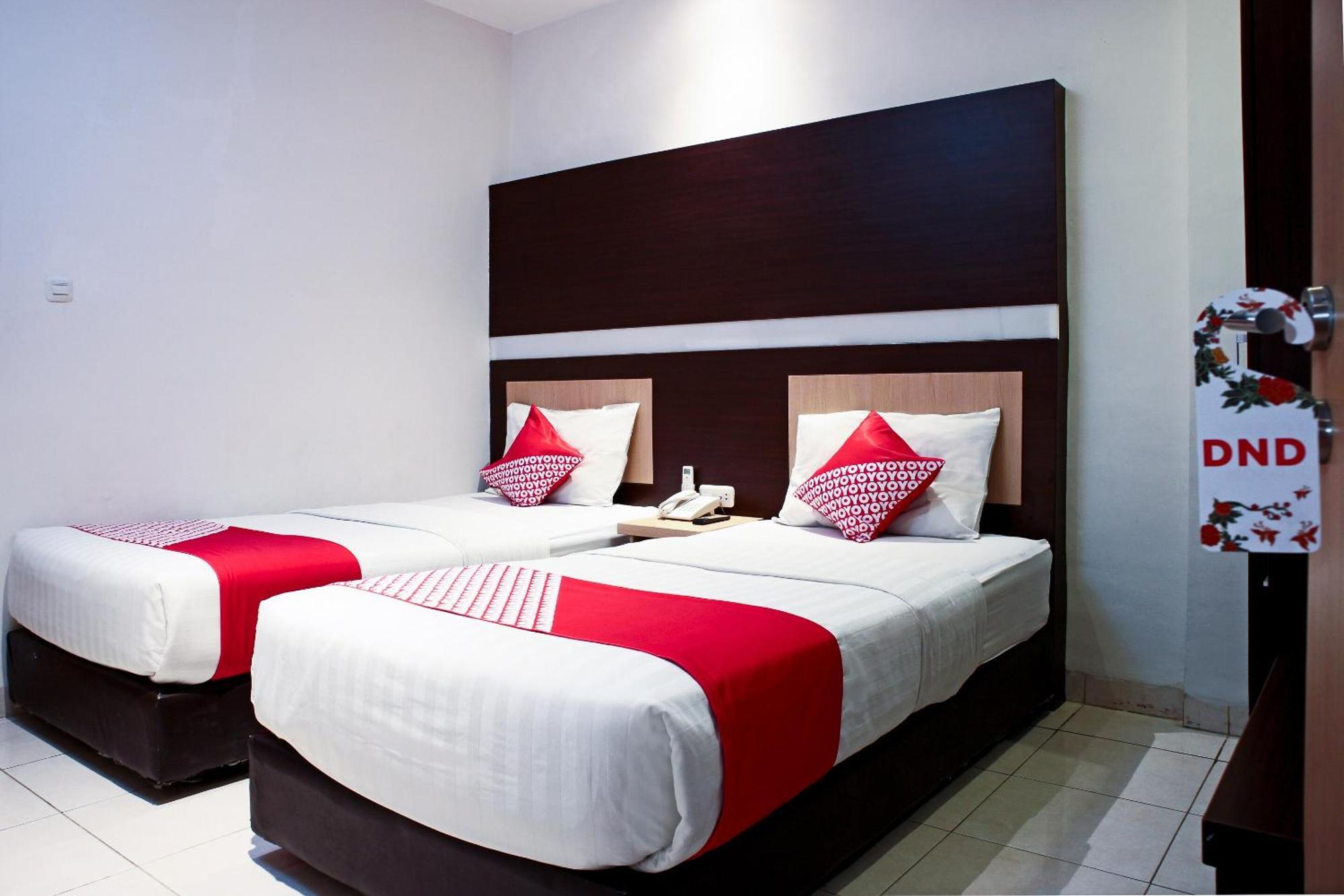 Oyo 1009 Hotel Bumi Malaya Medan Exteriér fotografie
